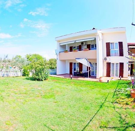 Apartments Hrga Pula Extérieur photo
