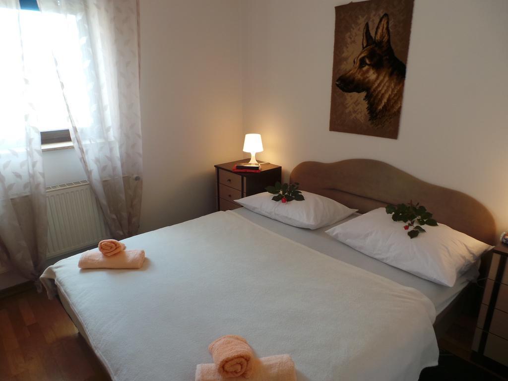 Apartments Hrga Pula Extérieur photo